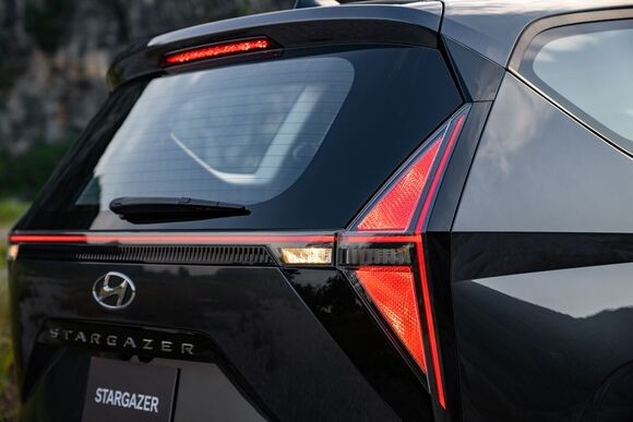 Hình ảnh xe HYUNDAI STARGAZER CAO CẤP 2025 TRẮNG