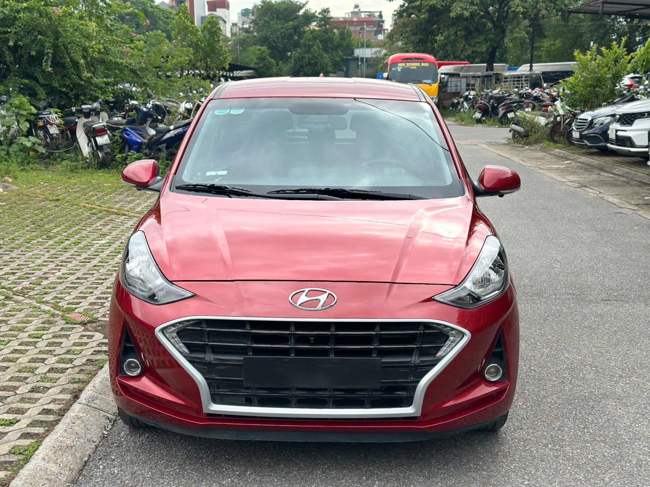 Hình ảnh xe Hyundai I10 2023 1.2AT Hatback Đỏ 3 Vạn