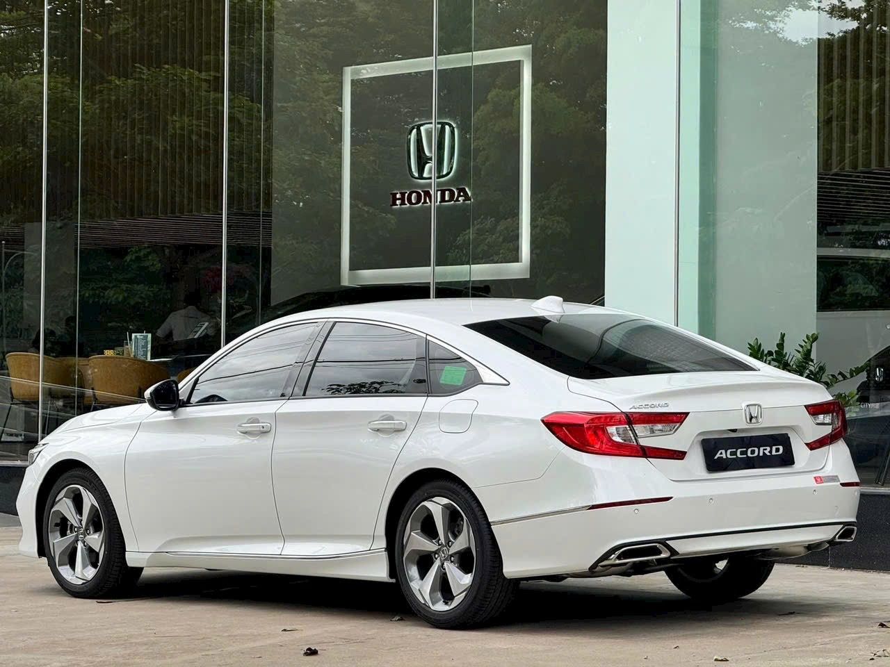 Hình ảnh xe HONDA ACCORD CVT 2025