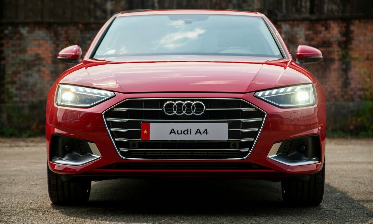 Audi A4 tiếp tục duy trì phong cách thiết kế ngoại thất tối giản nhưng đầy tinh tế của thương hiệu Audi