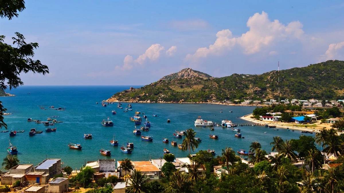 Bãi biển Ninh Chữ