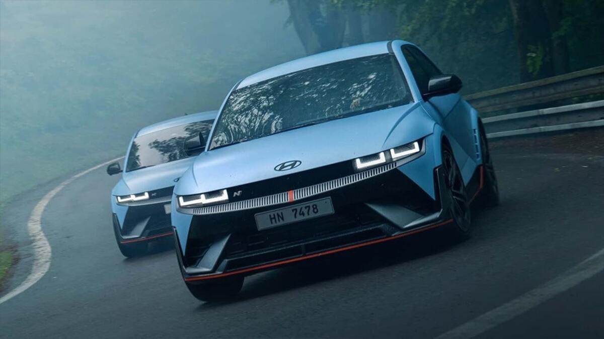 Bản Exclusive phù hợp người có tài chính thấp, Prestige thì động cơ khỏe hơn