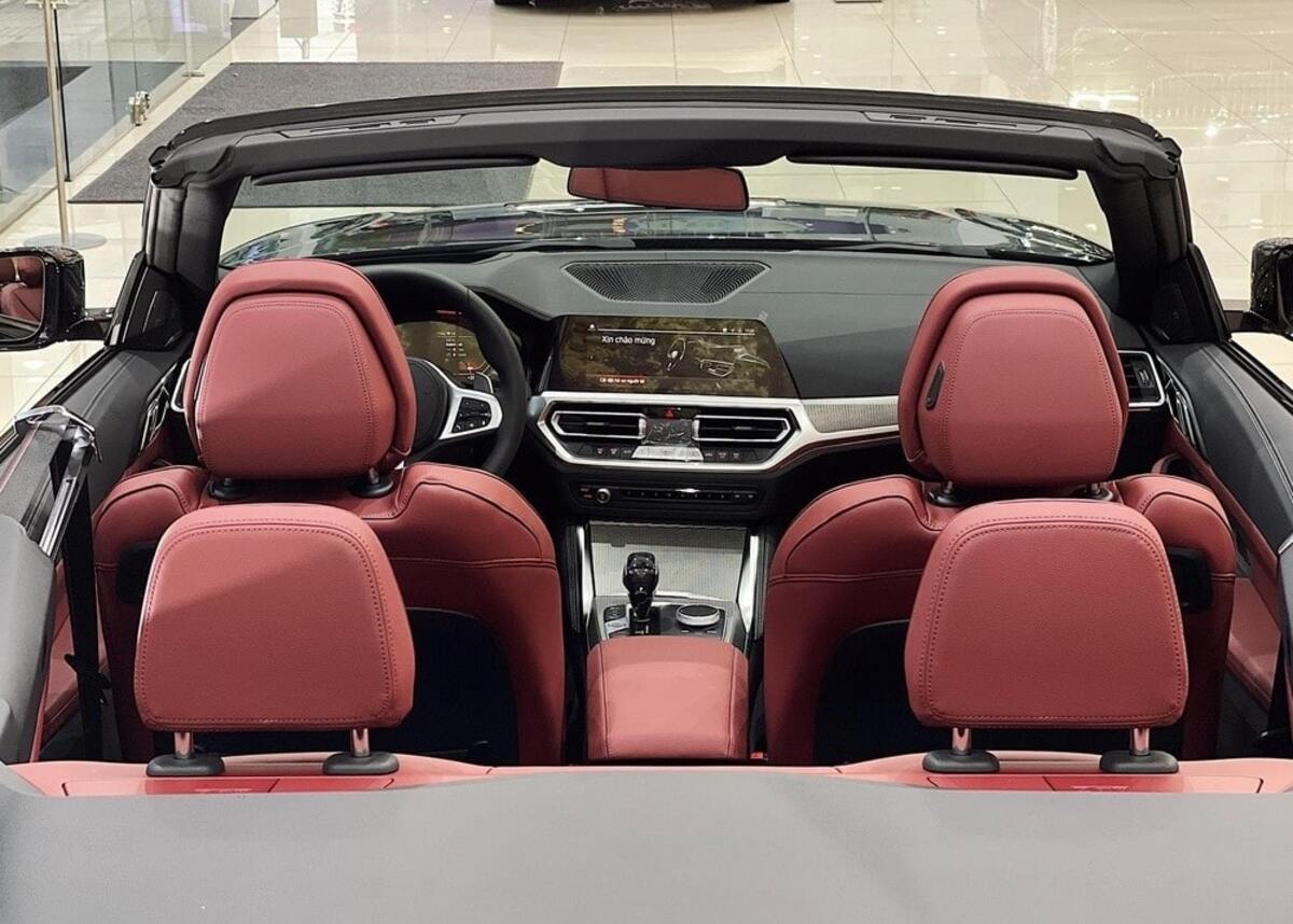 BMW 4 Series có màn hình giải trí trung tâm kích thước 10,25 inch hiện đại