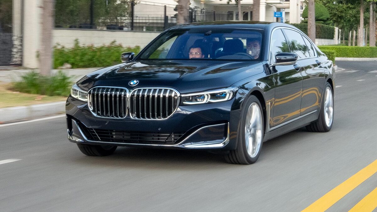 BMW 740Li Pure Excellence được nâng cấp với nhiều cải tiến mới