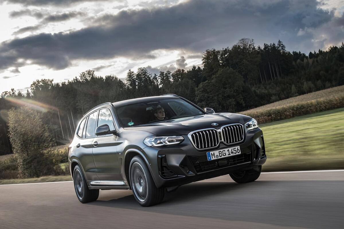 BMW X3 được trang bị một số tính năng an toàn nổi bật