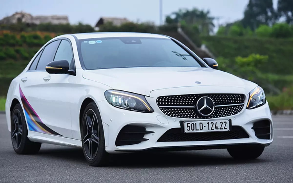 C300 vận hành mạnh mẽ với động cơ khủng