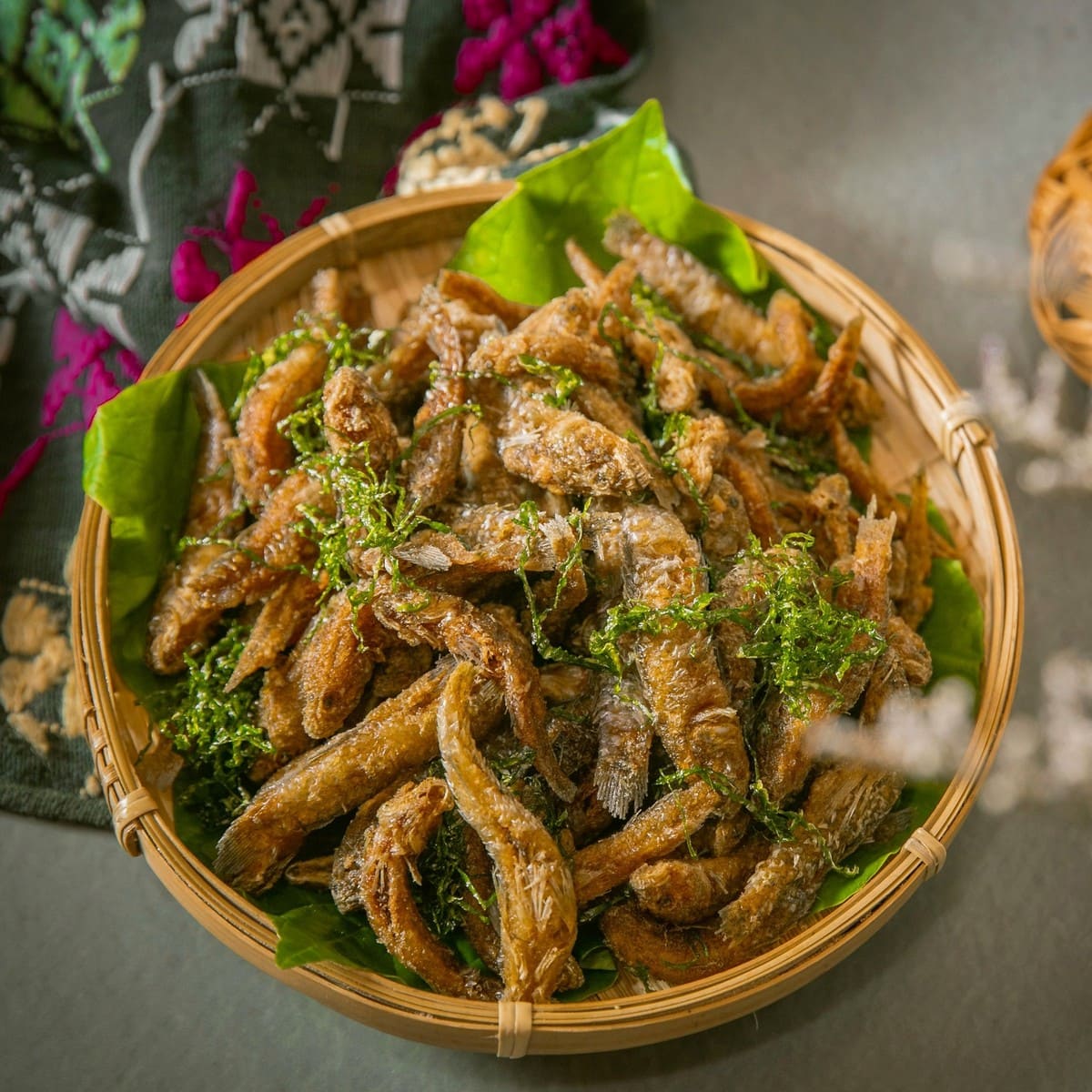 Cá suối chiên giòn