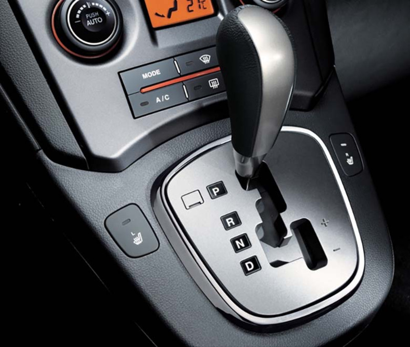 Các ký hiệu trên cần số của ô tô