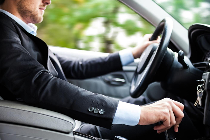 Cách lái xe số tự động