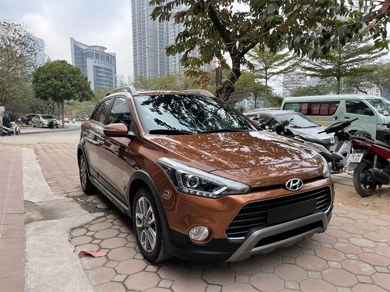 Cần tránh màu xe nào cho người sinh năm 1983