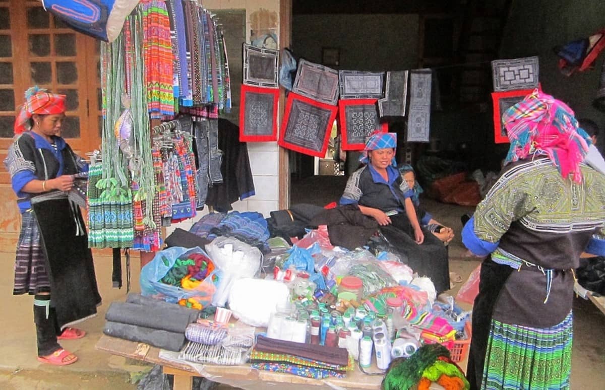Chợ phiên Trạm Tấu