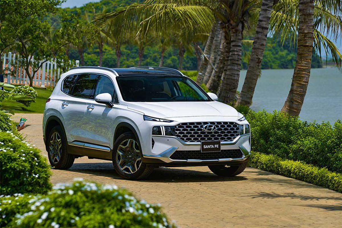 Có nên mua xe Hyundai Santa Fe 2023 cũ không?