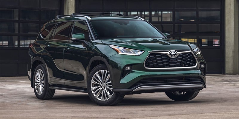 Có nên mua xe Toyota Highlander 2023 cũ không?