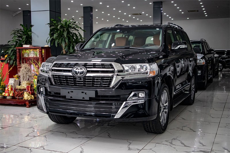Có nên mua xe Toyota Land Cruiser 2021 cũ không?