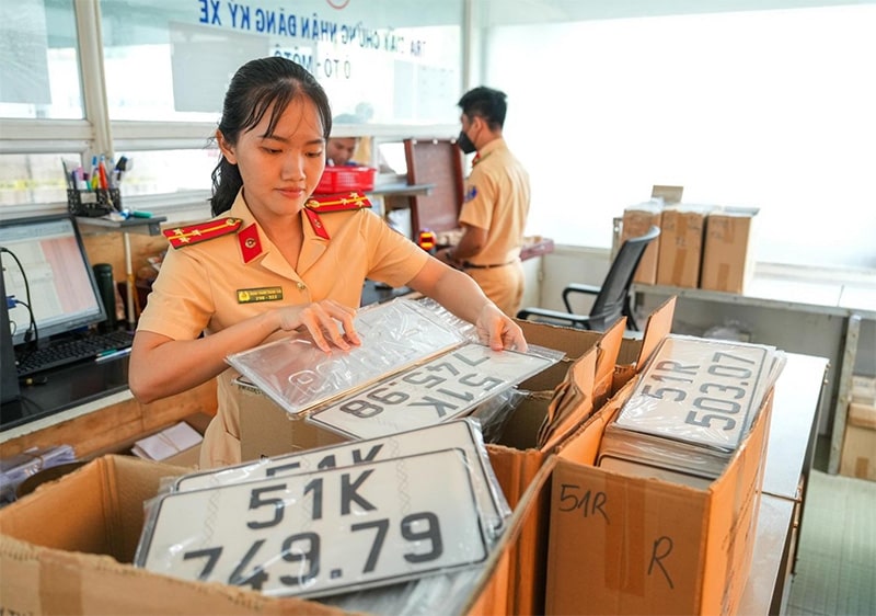 Cơ quan thẩm quyền nào được cấp phép biển số xe ô tô?