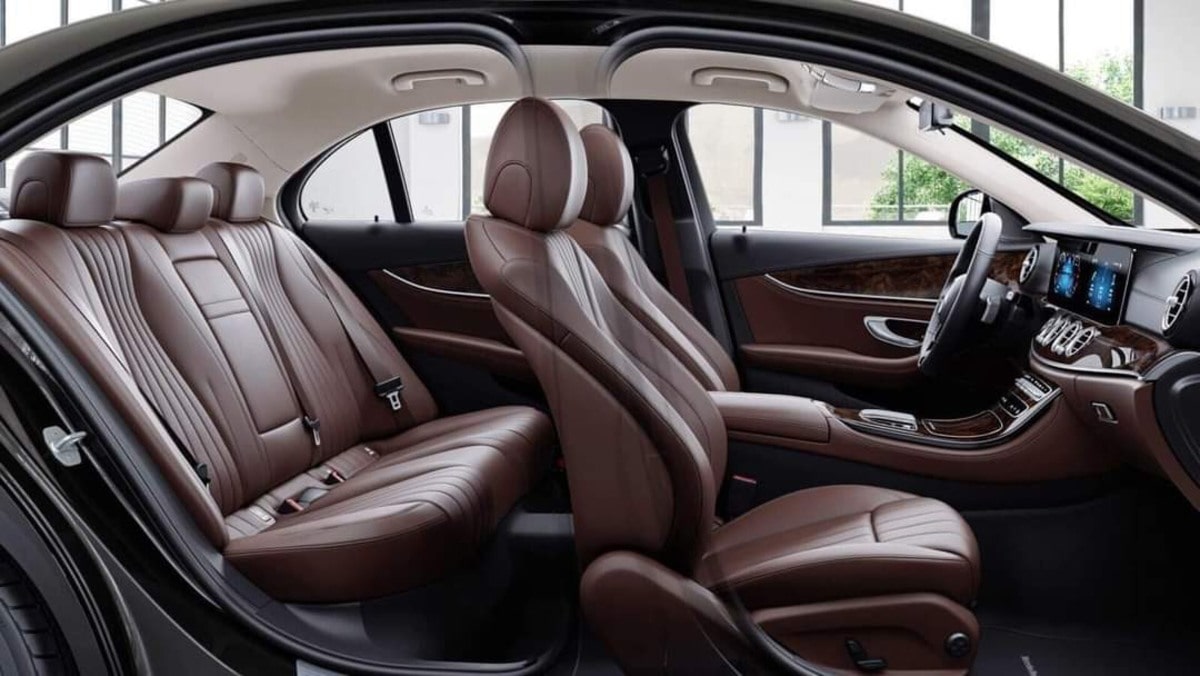 Cực kỳ thoải mái với không gian rộng rãi trong Mercedes E200