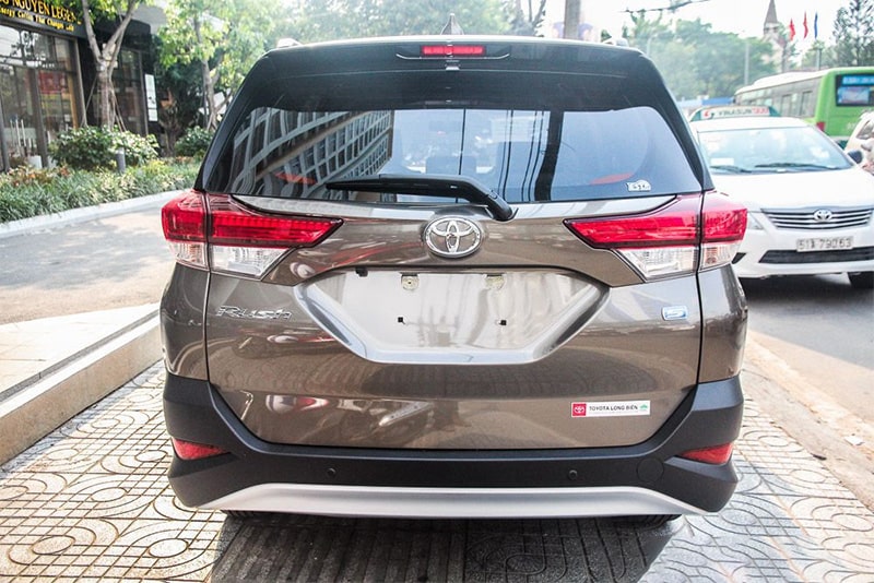 Đánh giá đuôi xe Toyota Rush 2019