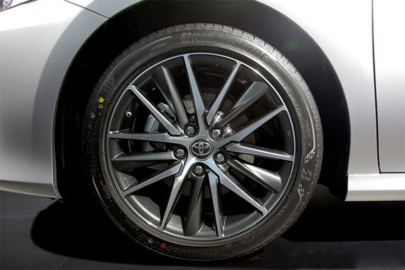 Đánh giá mâm lốp xe Toyota Camry 2022