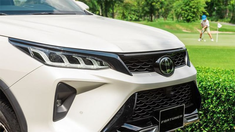 Đánh giá ngoại thất đầu xe Toyota Fortuner 2022