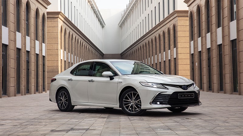 Đánh giá ngoại thất thân xe Toyota Camry 2022