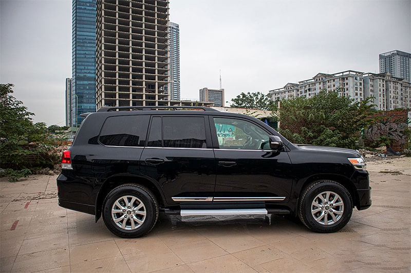 Đánh giá ngoại thất thân xe Toyota Land Cruiser 2020