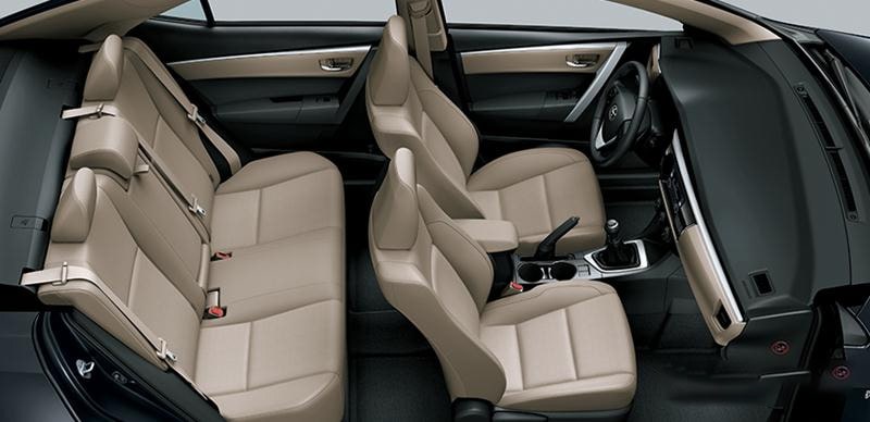 Đánh giá nội thất xe Toyota Corolla Altis 2018