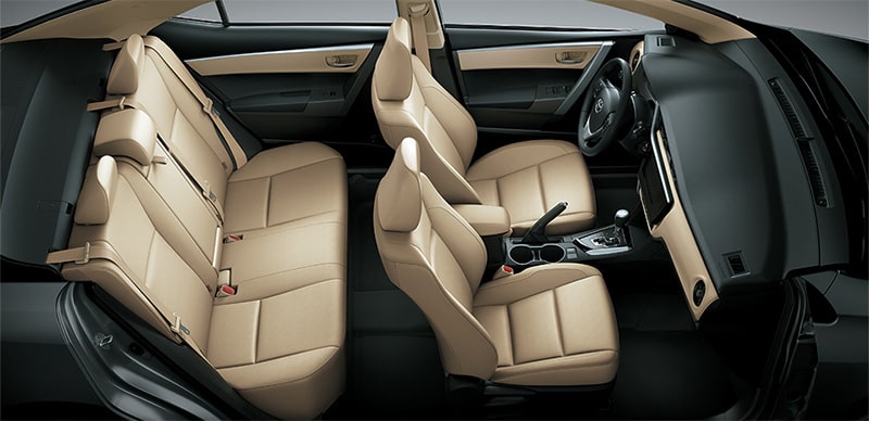 Đánh giá nội thất xe Toyota Corolla Altis 2019