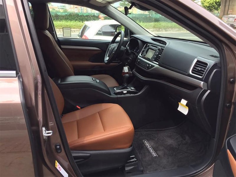 Đánh giá nội thất xe Toyota Highlander 2018