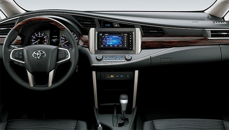 Đánh giá nội thất xe Toyota Innova 2018