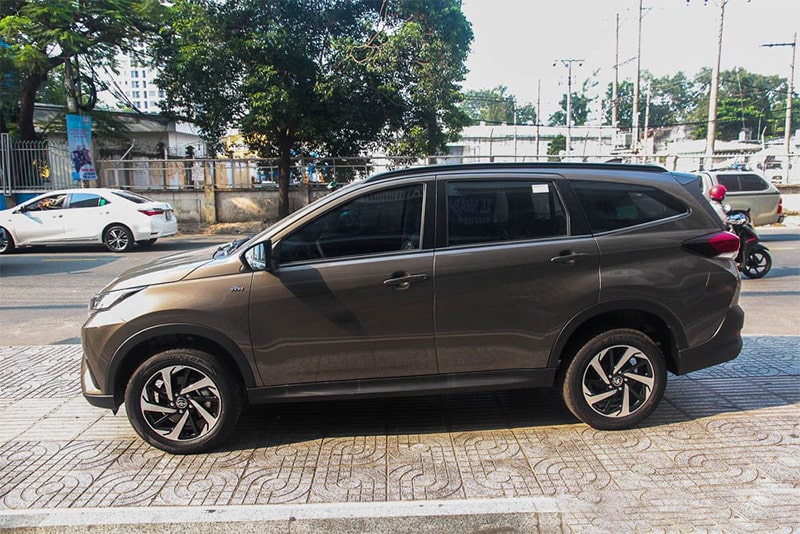 Đánh giá thân xe Toyota Rush 2019
