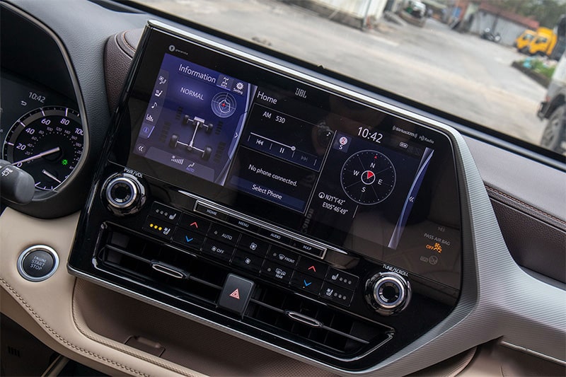 Đánh giá tiện nghi xe Toyota Highlander 2021