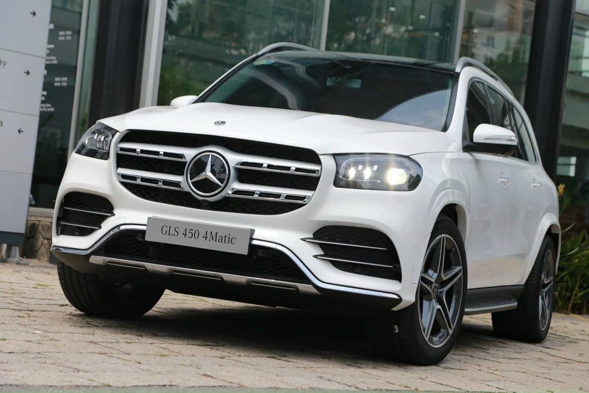 Đầu xe của GLS 450 thiết kế nổi bật rất thương hiệu