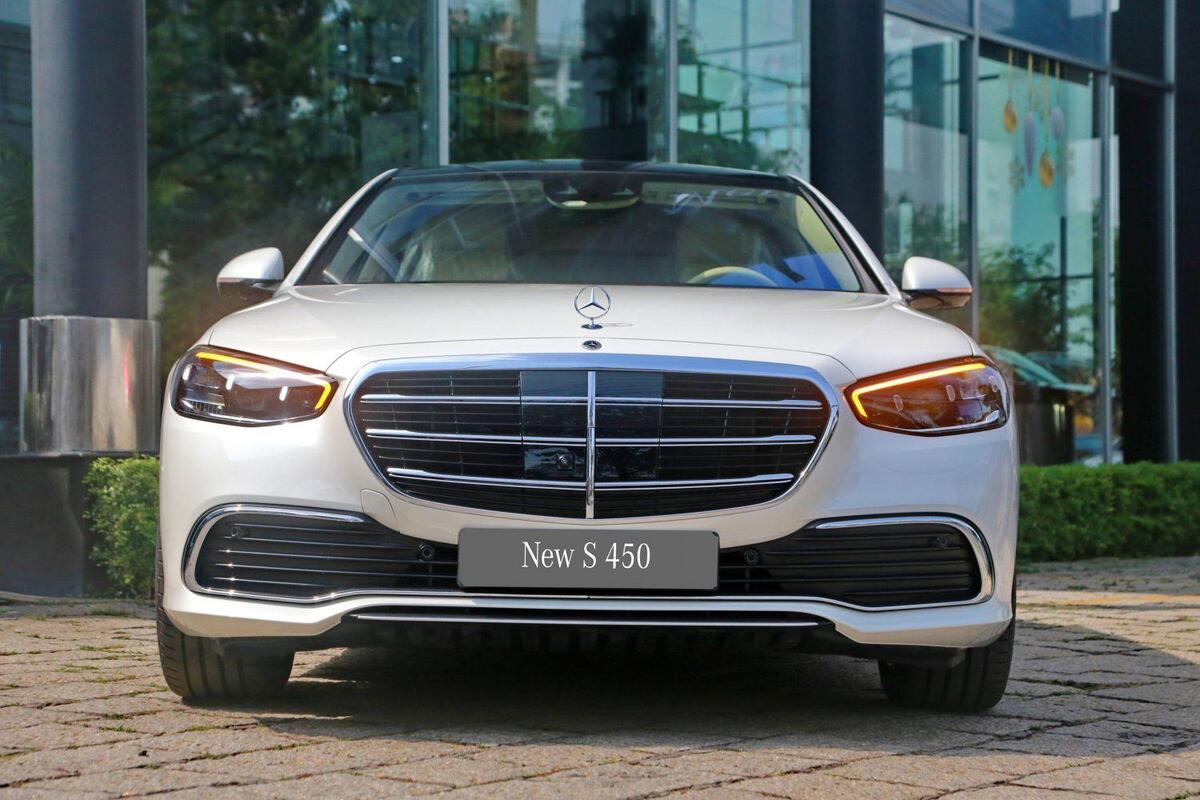 Đầu xe S450 thiết kế khỏe khoắn và mạnh mẽ