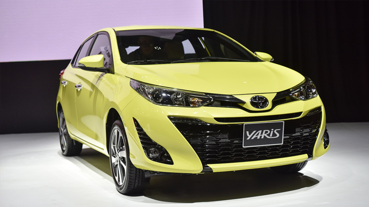 Đèn pha của Yaris đã được thay thế bằng phiên bản lớn hơn