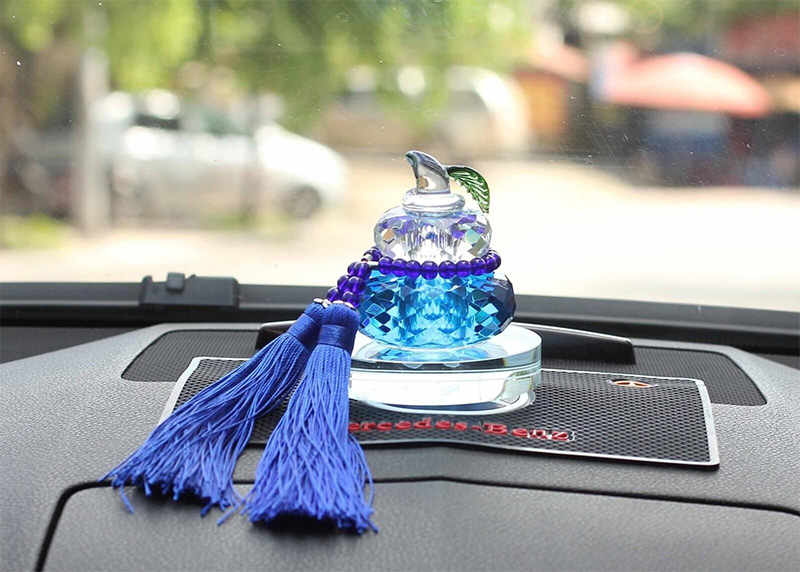 Đồ vật cấm kỵ để trong ô tô