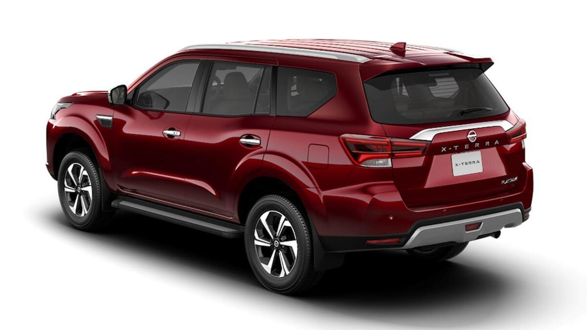 Đôi chút cổ điển nhưng vẫn rất độc đáo ở đuôi xe Nissan Terra 2021