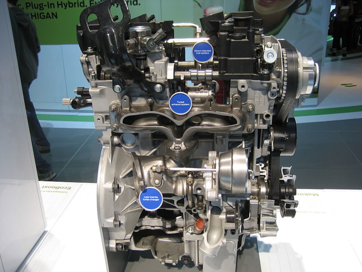 Động cơ EcoBoost 2.3L, 4 xi-lanh thẳng hàng, tăng áp