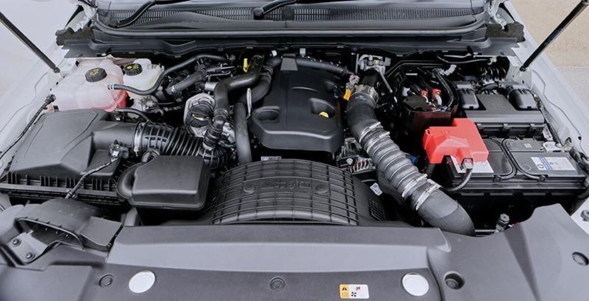 Động cơ Toyota Fortuner Legender và Hyundai Santa Fe