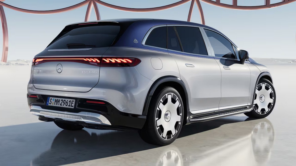 Thiết kế đuôi xe Mercedes EQS SUV