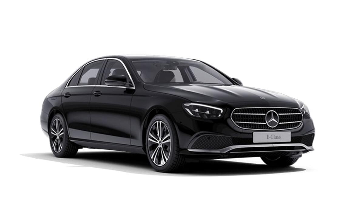 E-Class cạnh tranh mạnh mẽ với BMW 520i trong phân khúc xe hạng sang