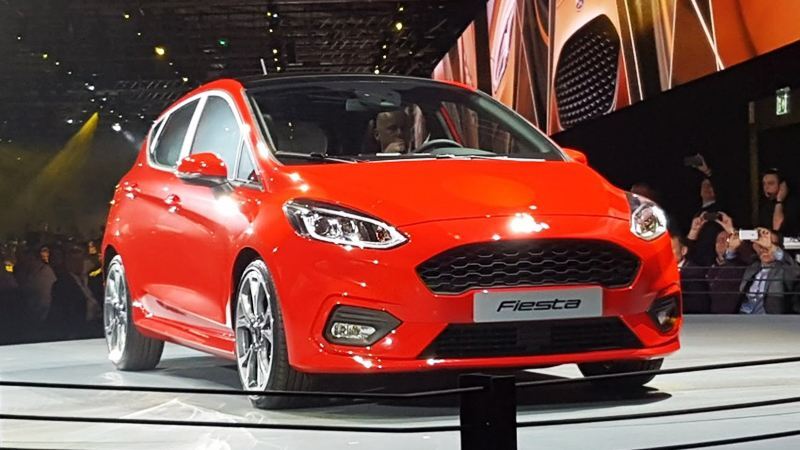 Ford Fiesta có khả năng vận hành tốt và động cơ mạnh mẽ hơn so với Yaris