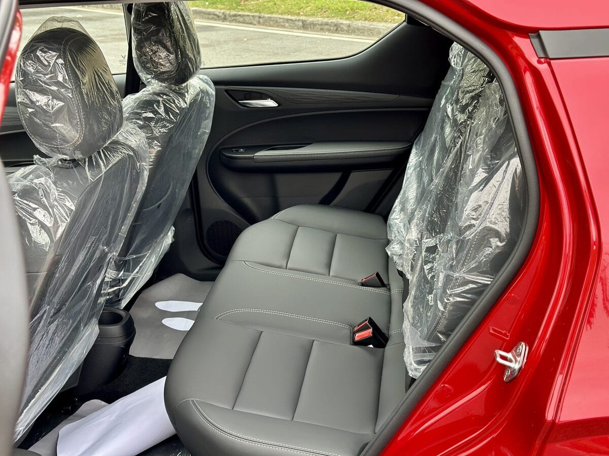 Ghế ngồi khoang hành khách rộng mang lại sự thoải mái