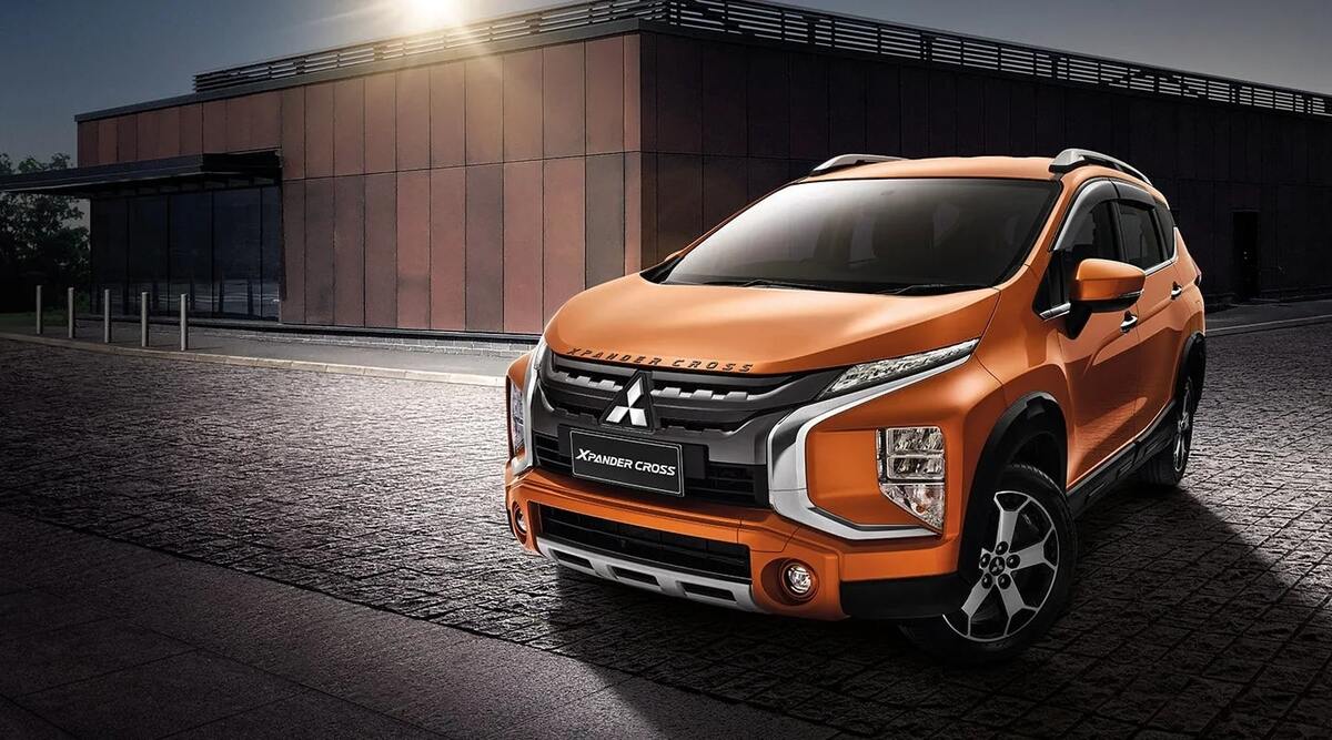 Giá bán Mitsubishi Xpander Cross tốt hơn đối thủ Toyota Rush