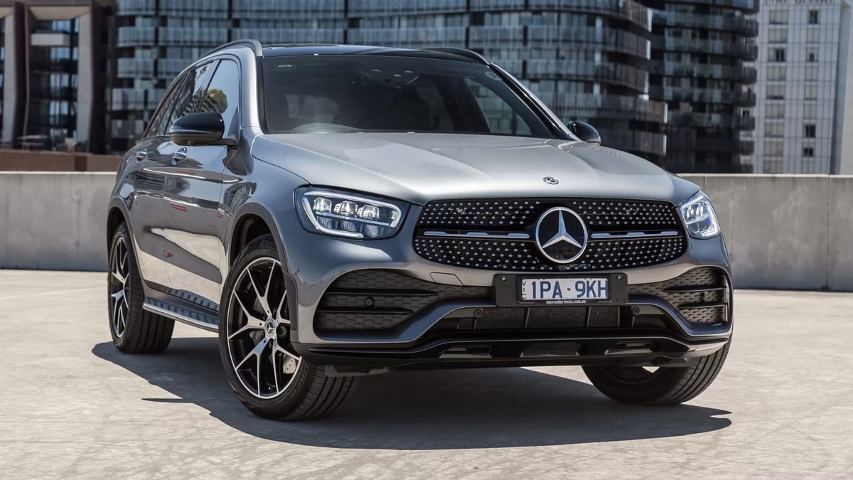 GLC 200 Mercedes thiết kế ấn tượng từ nội ngoại thất đến động cơ