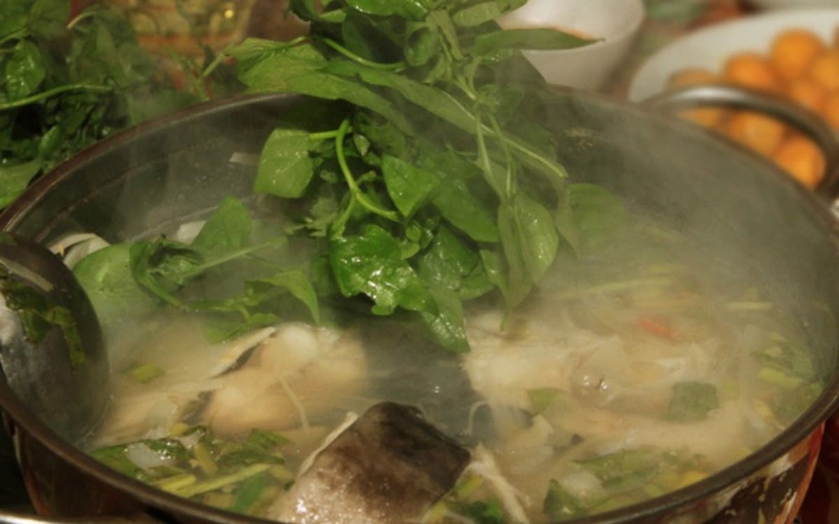 Khám phá lẩu rau rừng