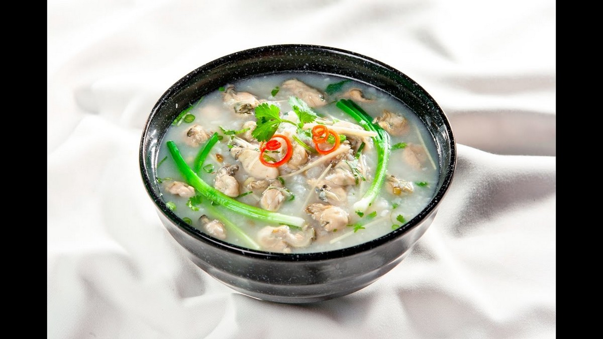 Khi đến Côn Đảo bạn có thể thử Cháo Hàu