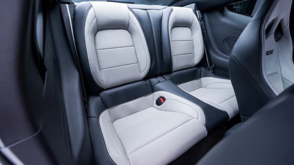 Khoang ghế ngồi Ford Mustang