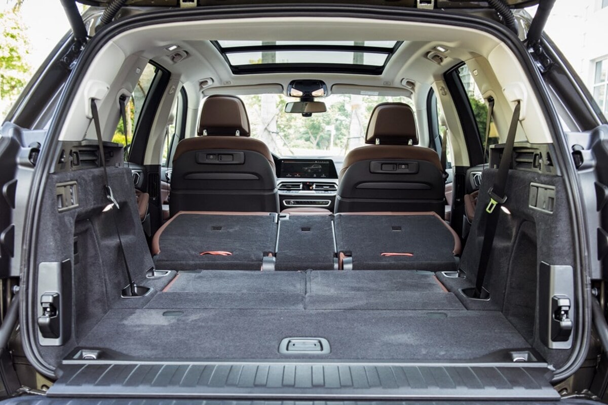 Khoang hành lý BMW X5 rộng rãi với dung tích lớn