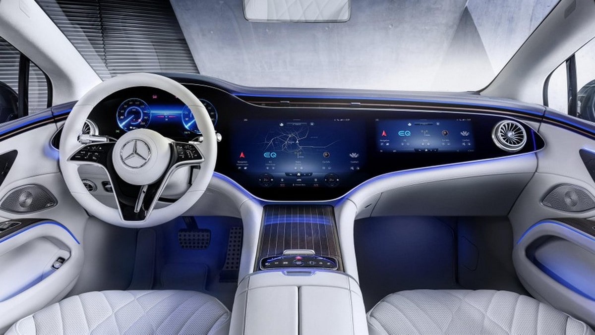 Khoang lái của Mercedes EQS sang trọng, tiện nghi