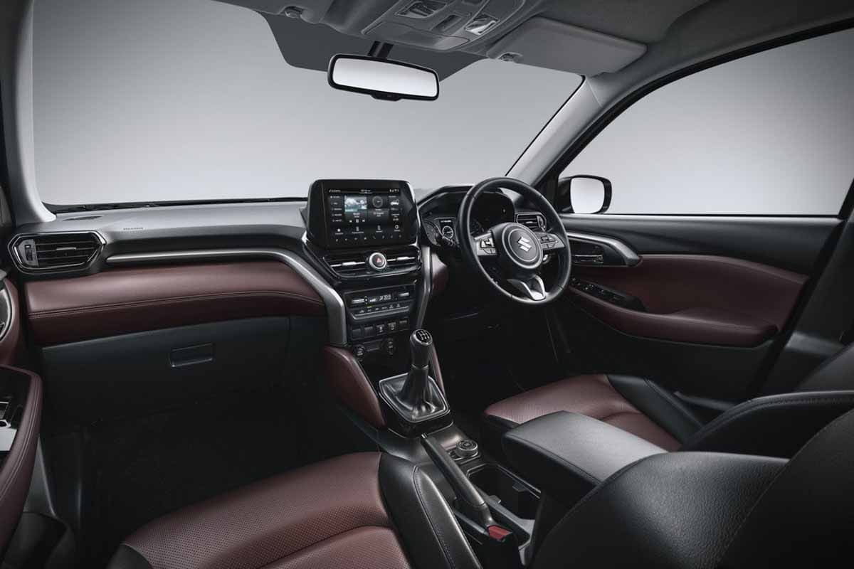 Khoang nội thất Suzuki Vitara